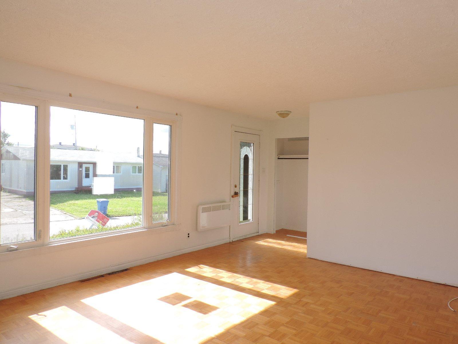 









58


Rue des Peupliers

,
Lebel-sur-Quévillon,




QC
J0Y1X0

