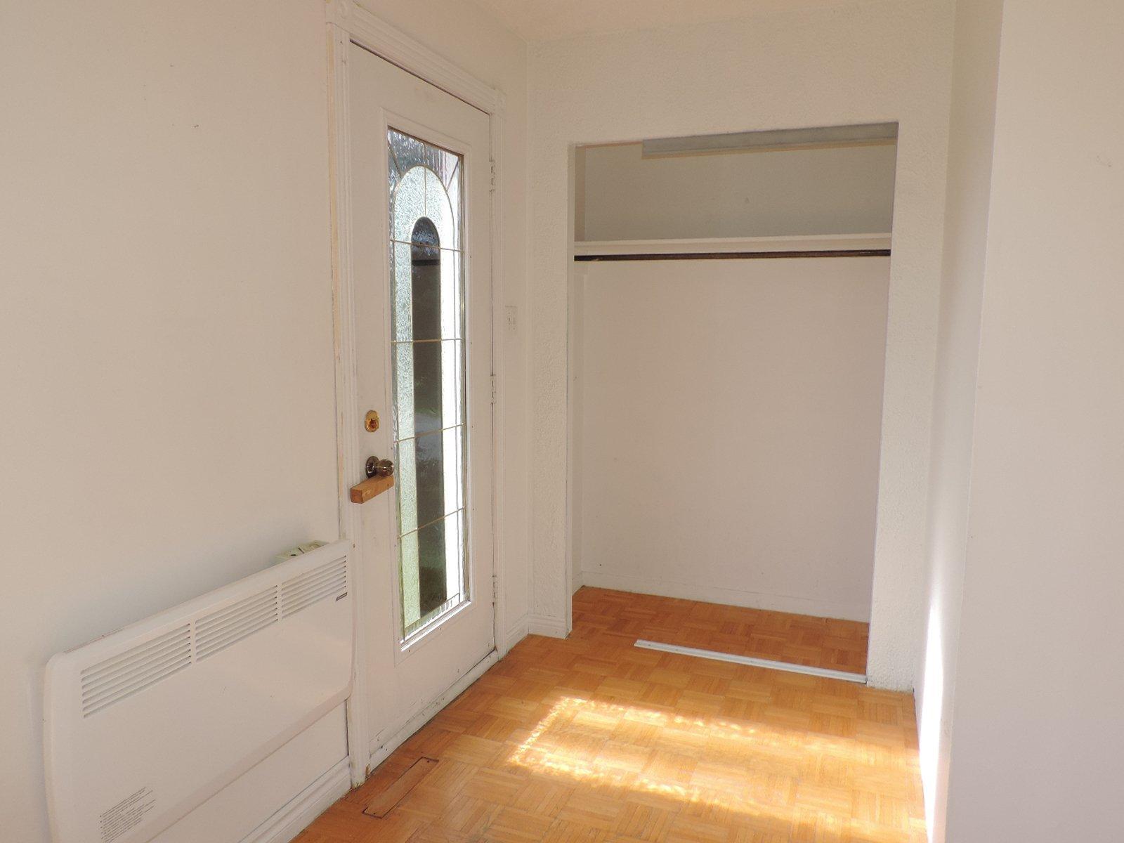 









58


Rue des Peupliers

,
Lebel-sur-Quévillon,




QC
J0Y1X0

