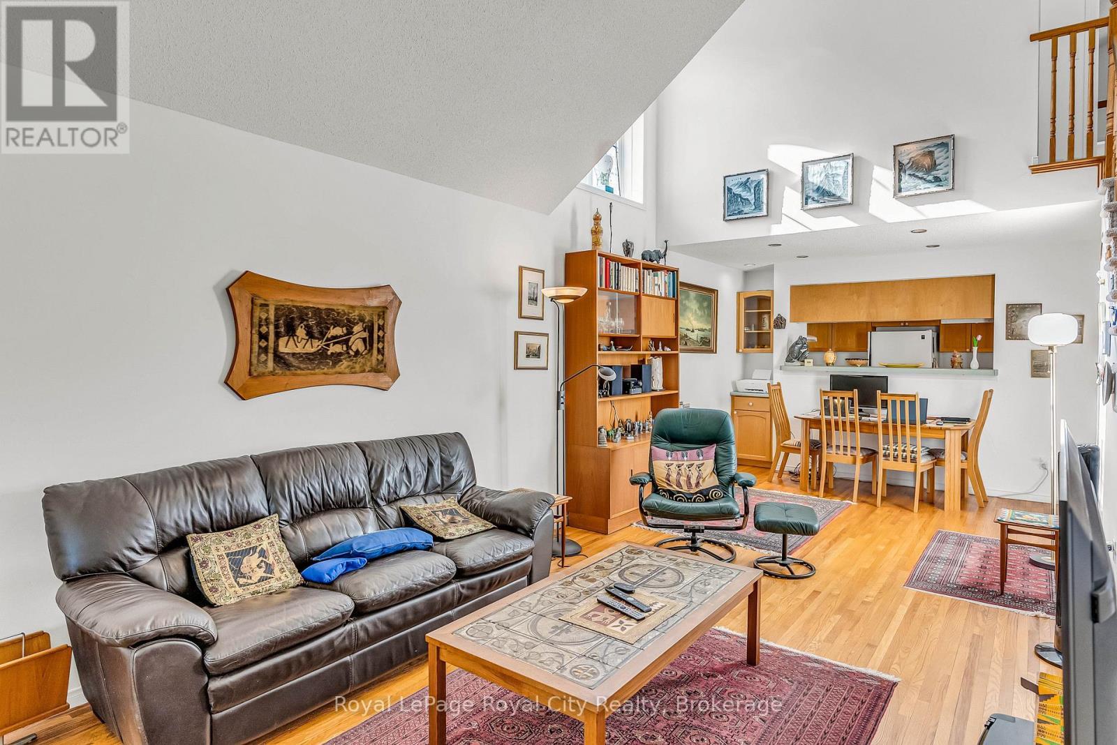 












61 WAXWING CRESCENT

,
Guelph (Kortright Hills),




Ontario
N1C1E3

