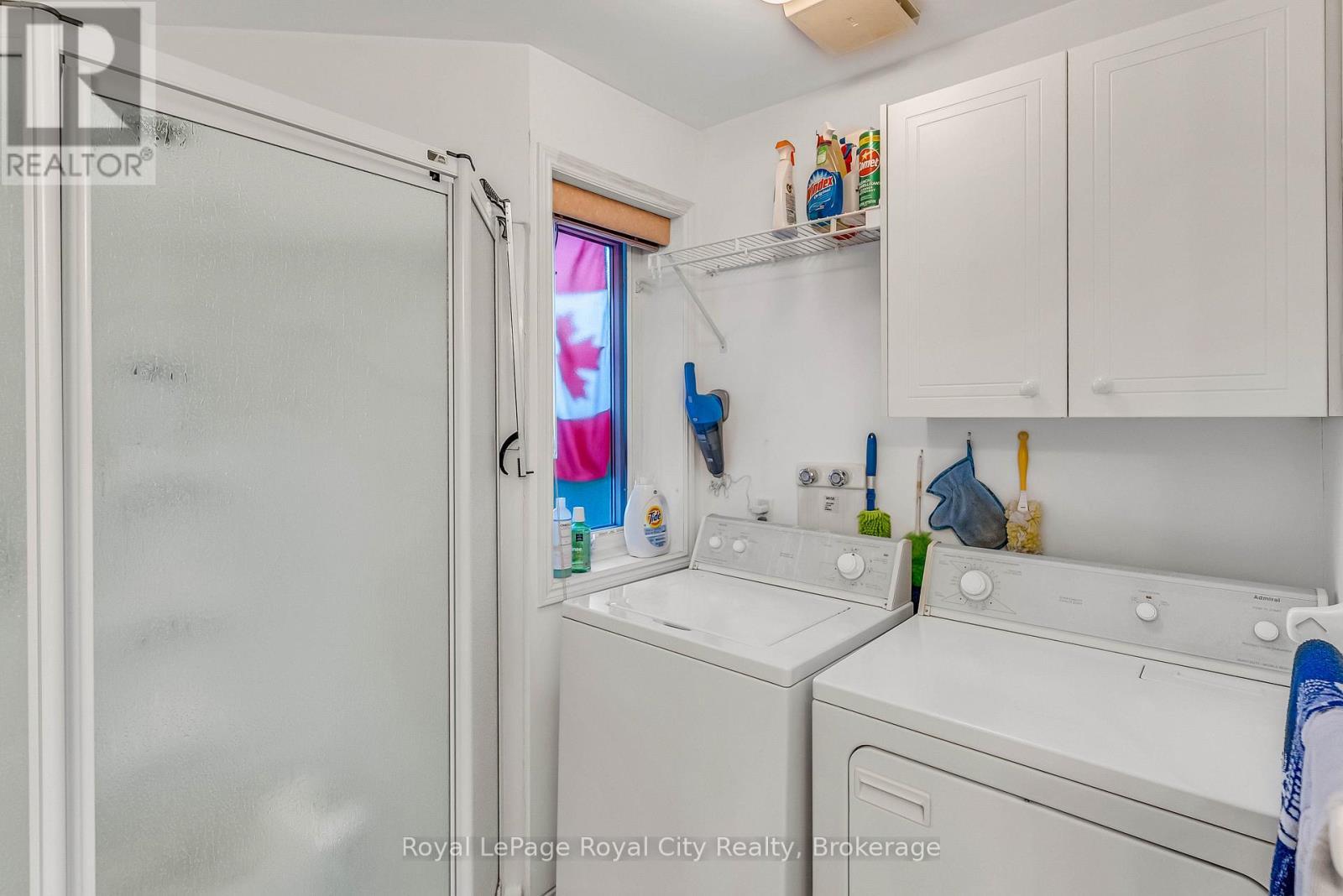 












61 WAXWING CRESCENT

,
Guelph (Kortright Hills),




Ontario
N1C1E3

