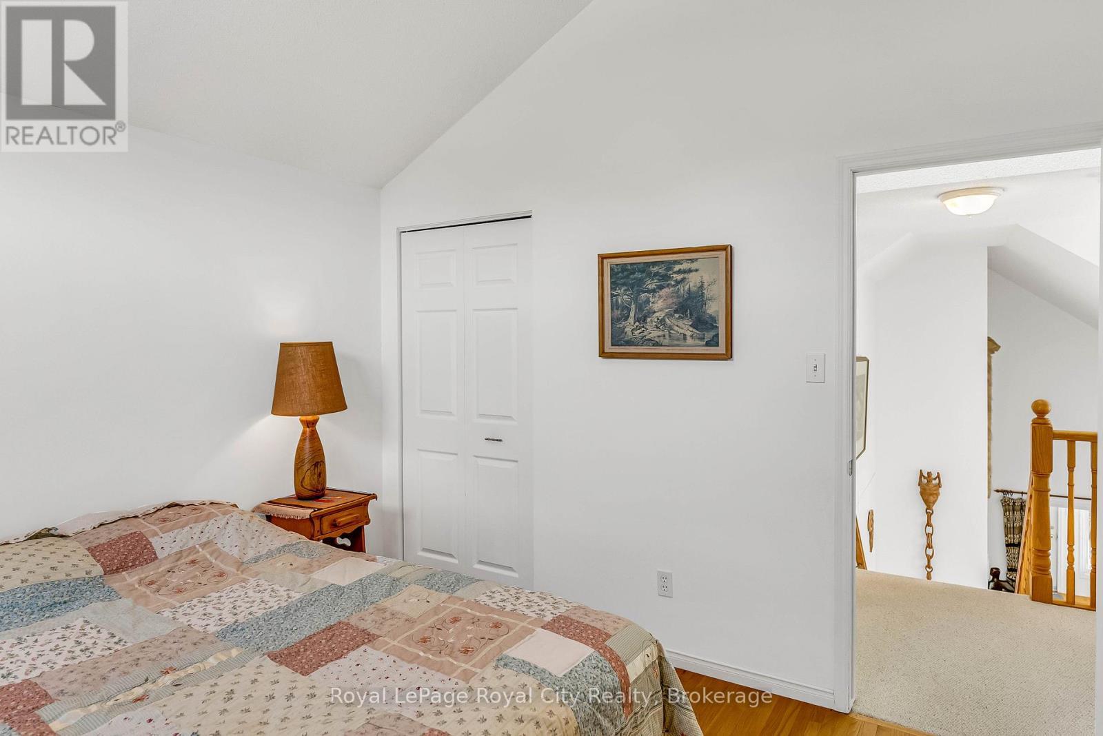 












61 WAXWING CRESCENT

,
Guelph (Kortright Hills),




Ontario
N1C1E3

