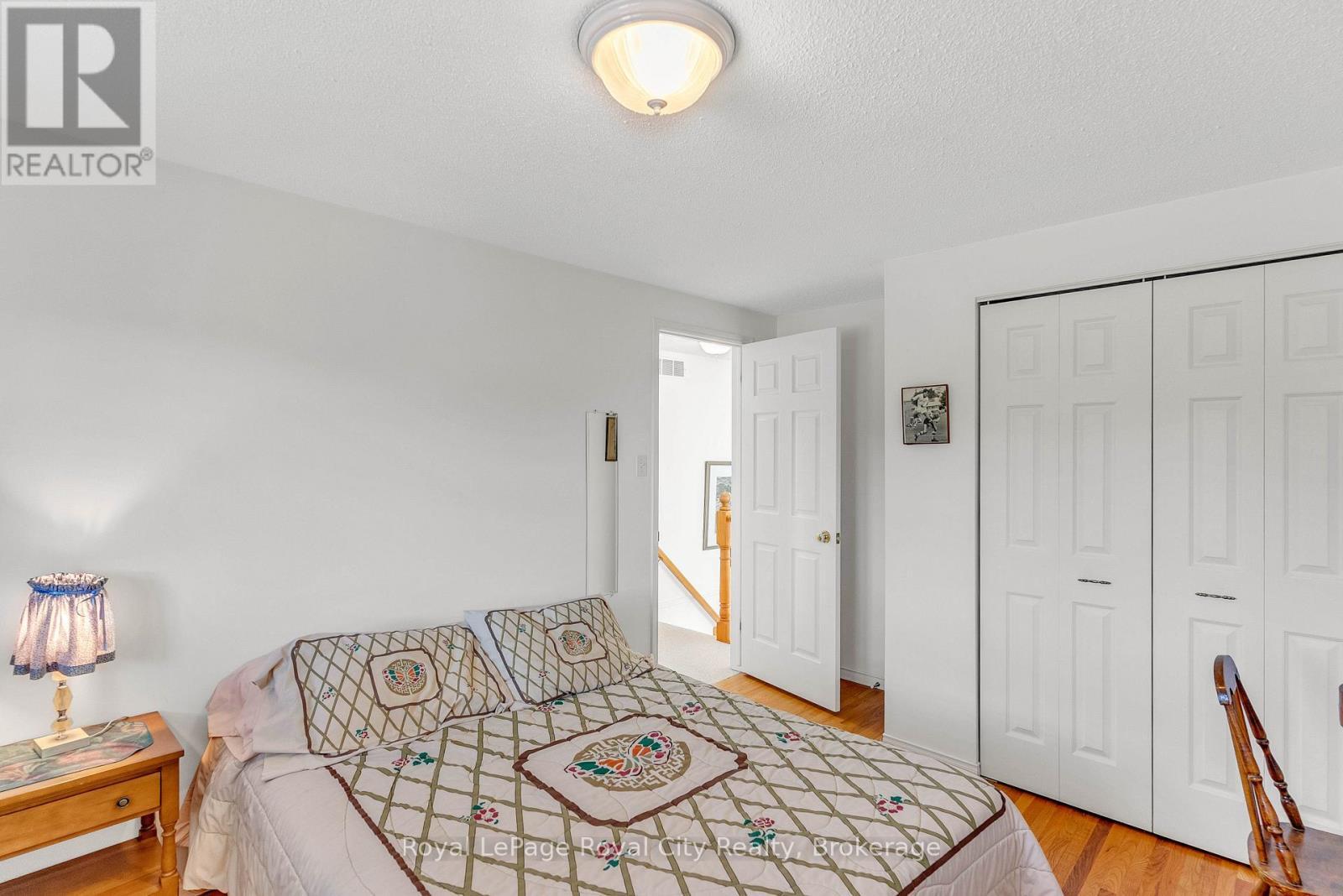 












61 WAXWING CRESCENT

,
Guelph (Kortright Hills),




Ontario
N1C1E3

