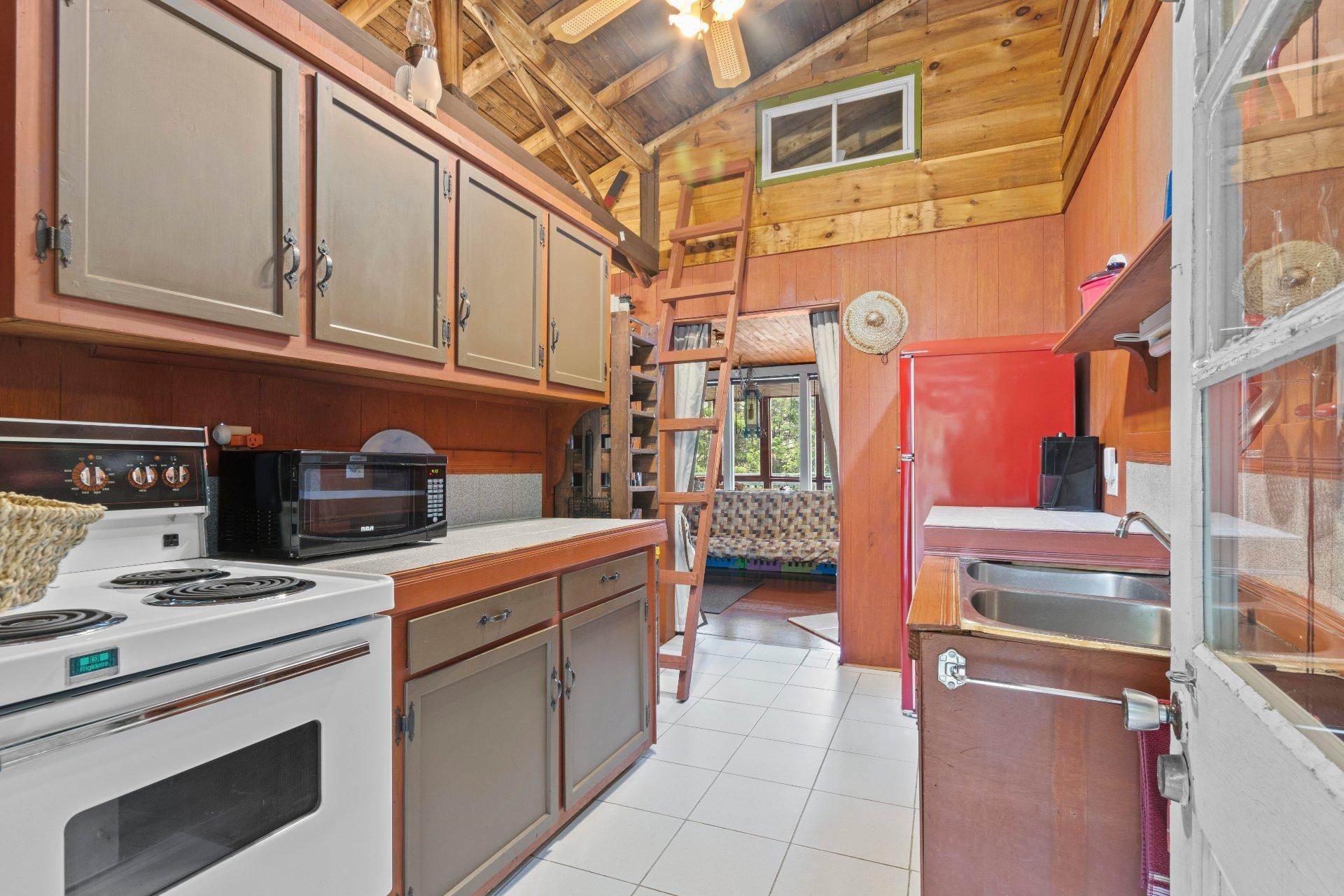 









123


Desc. des Cèdres

,
Lantier,




QC
J0T1V0

