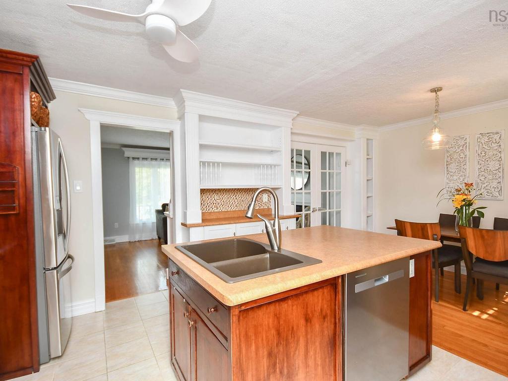 












27 Dartmoor Crescent

,
Bedford,




NS
B4A 2K6

