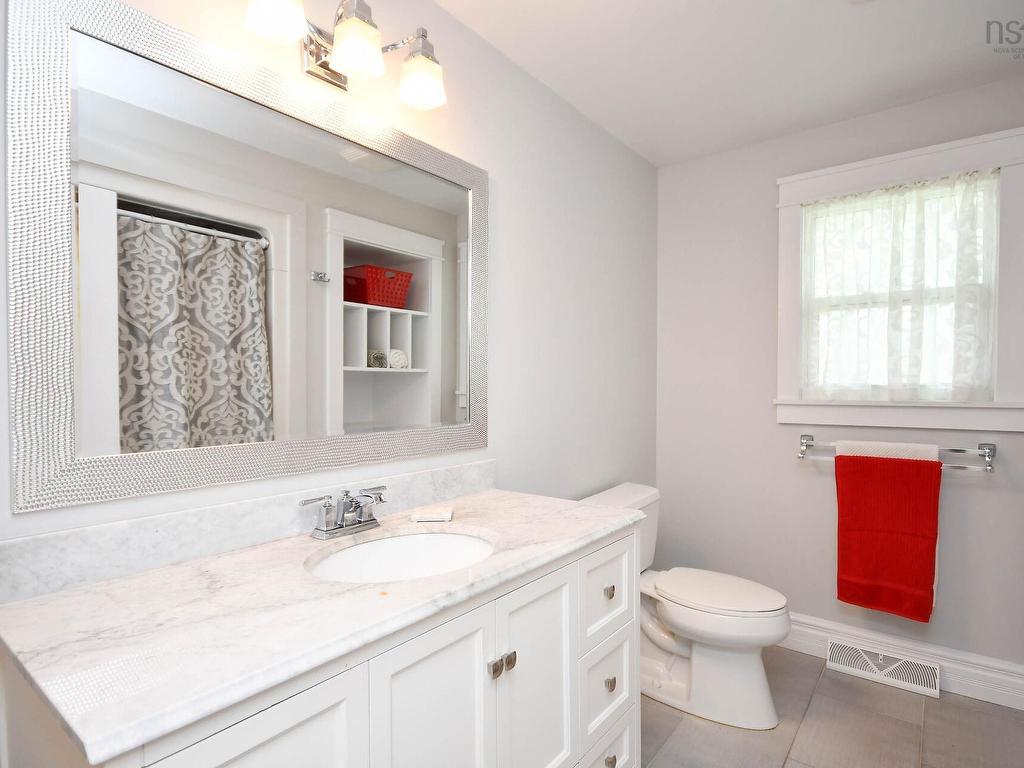 












27 Dartmoor Crescent

,
Bedford,




NS
B4A 2K6


