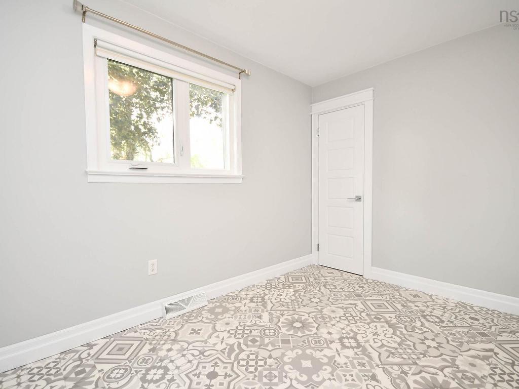 












27 Dartmoor Crescent

,
Bedford,




NS
B4A 2K6

