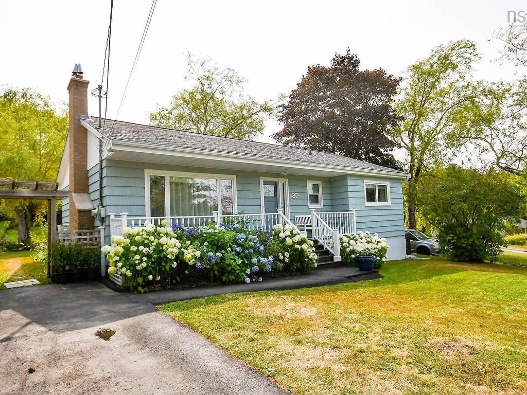 












27 Dartmoor Crescent

,
Bedford,




NS
B4A 2K6

