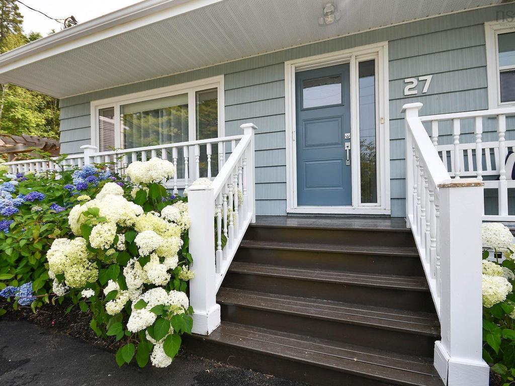 












27 Dartmoor Crescent

,
Bedford,




NS
B4A 2K6


