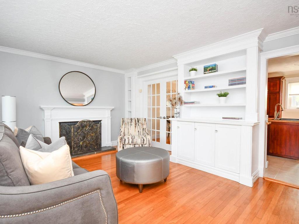 












27 Dartmoor Crescent

,
Bedford,




NS
B4A 2K6

