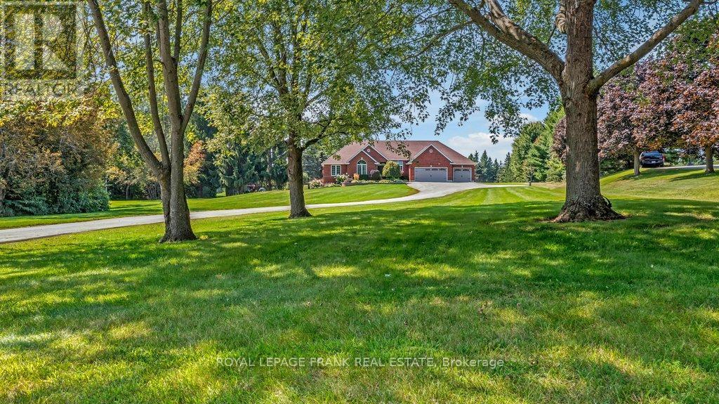 












11 CAWKERS COVE ROAD

,
Scugog (Port Perry),




Ontario
L9L1P4

