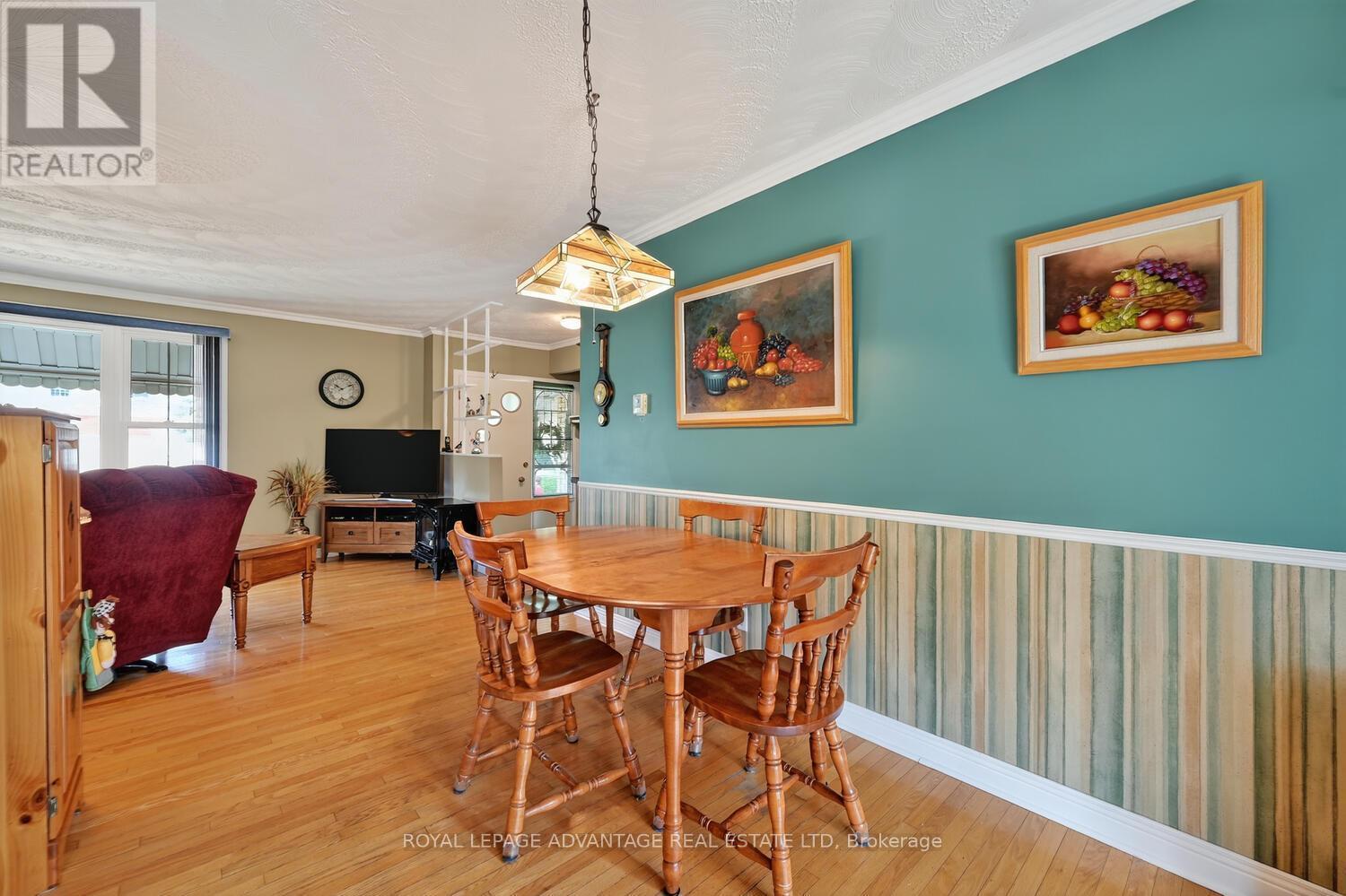 












245 ALLAN STREET

,
Smiths Falls,




Ontario
K7A4M9

