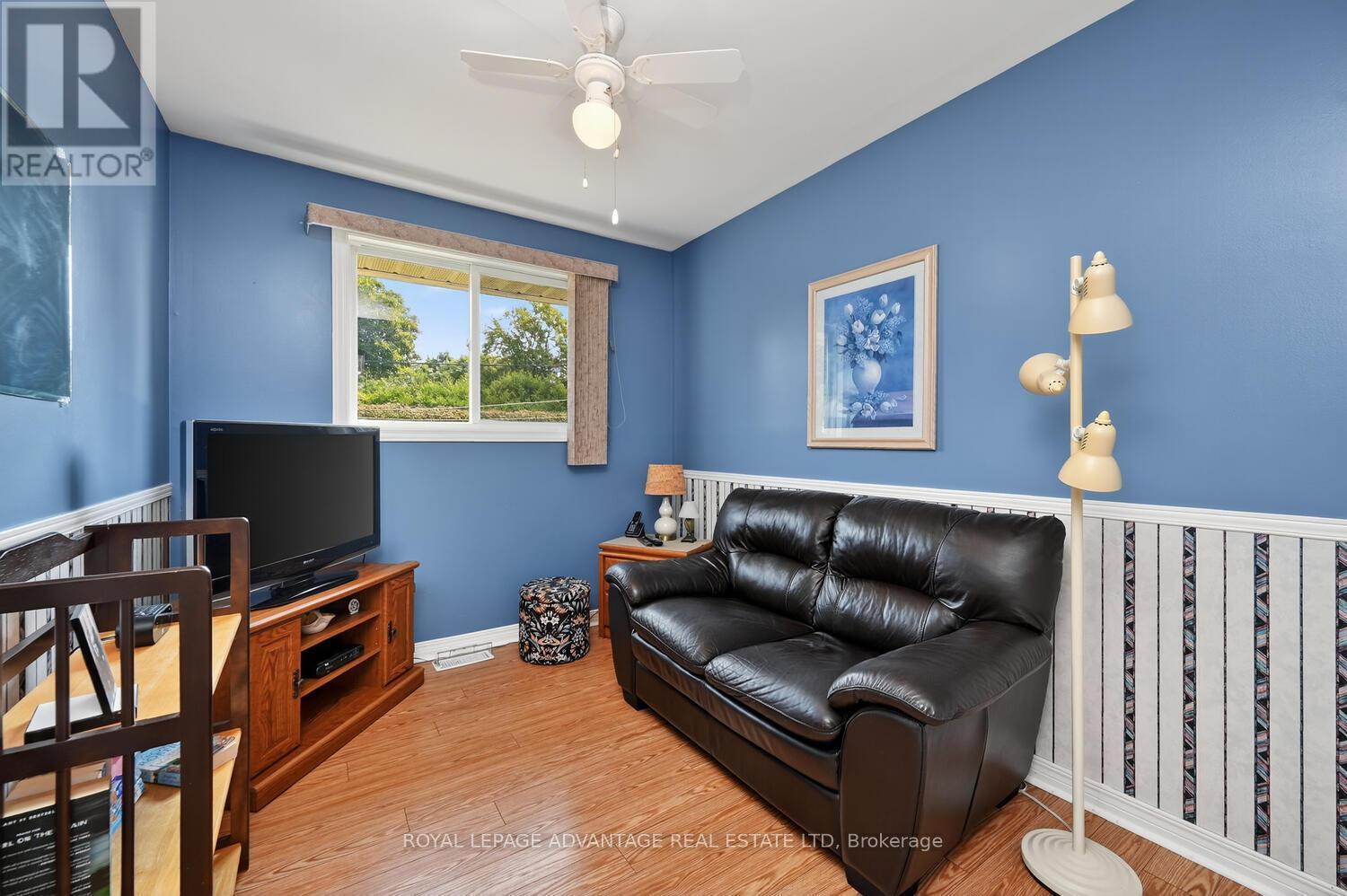 












245 ALLAN STREET

,
Smiths Falls,




Ontario
K7A4M9

