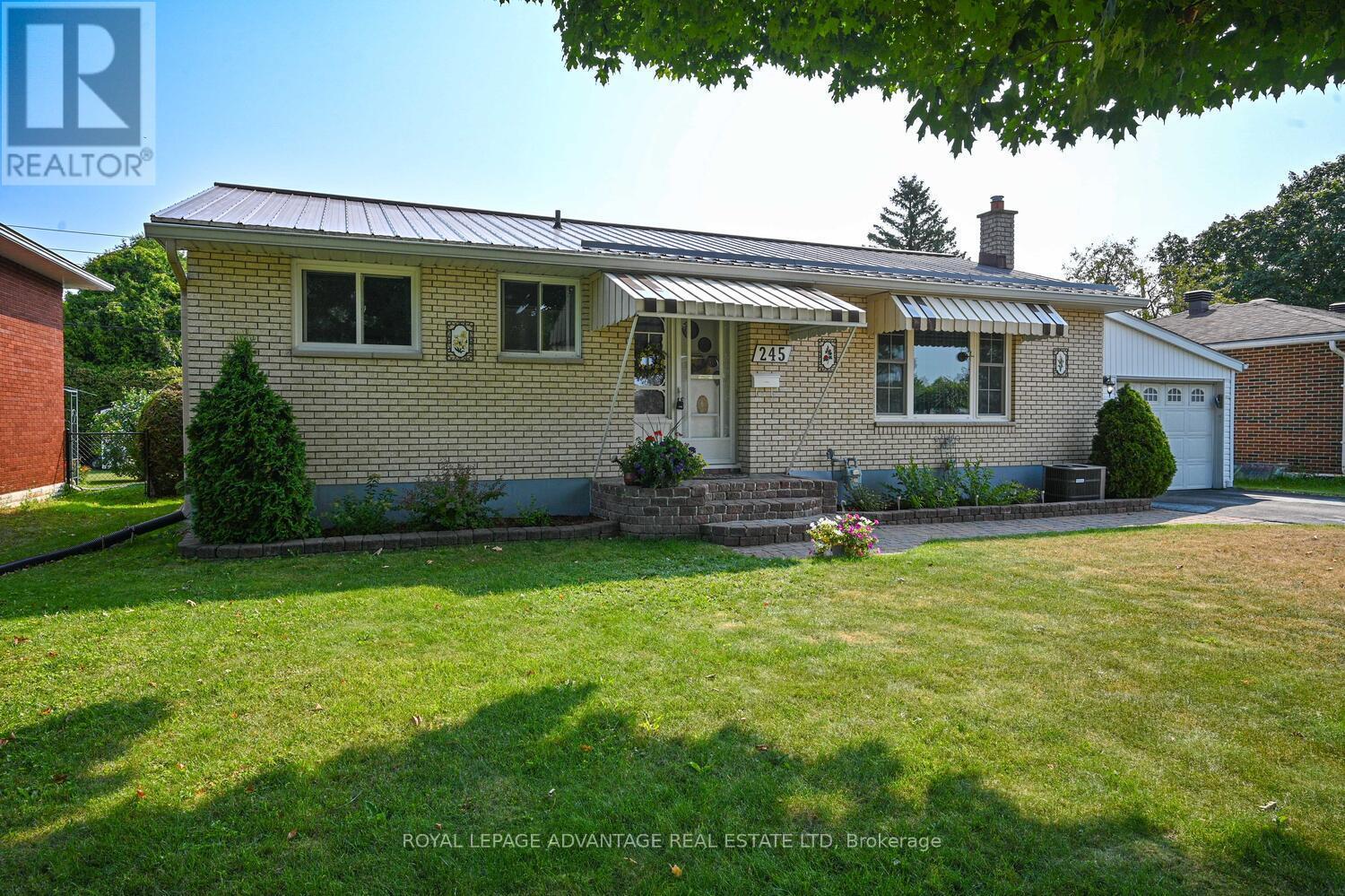 












245 ALLAN STREET

,
Smiths Falls,




Ontario
K7A4M9

