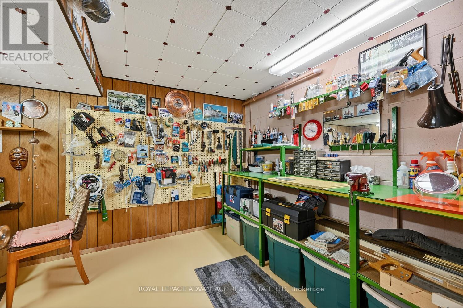 












245 ALLAN STREET

,
Smiths Falls,




Ontario
K7A4M9

