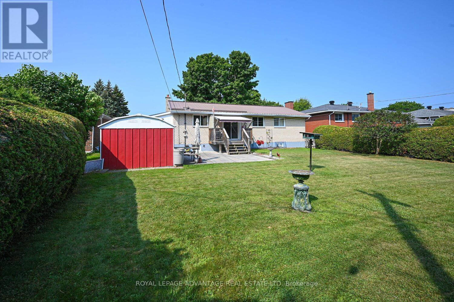 












245 ALLAN STREET

,
Smiths Falls,




Ontario
K7A4M9

