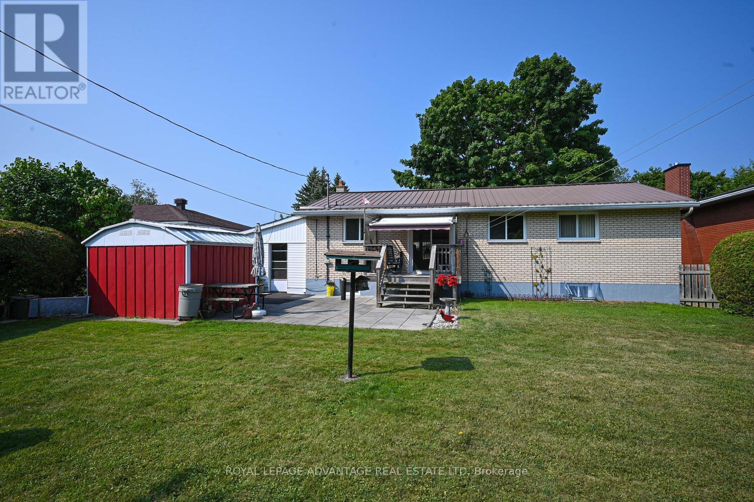 












245 ALLAN STREET

,
Smiths Falls,




Ontario
K7A4M9

