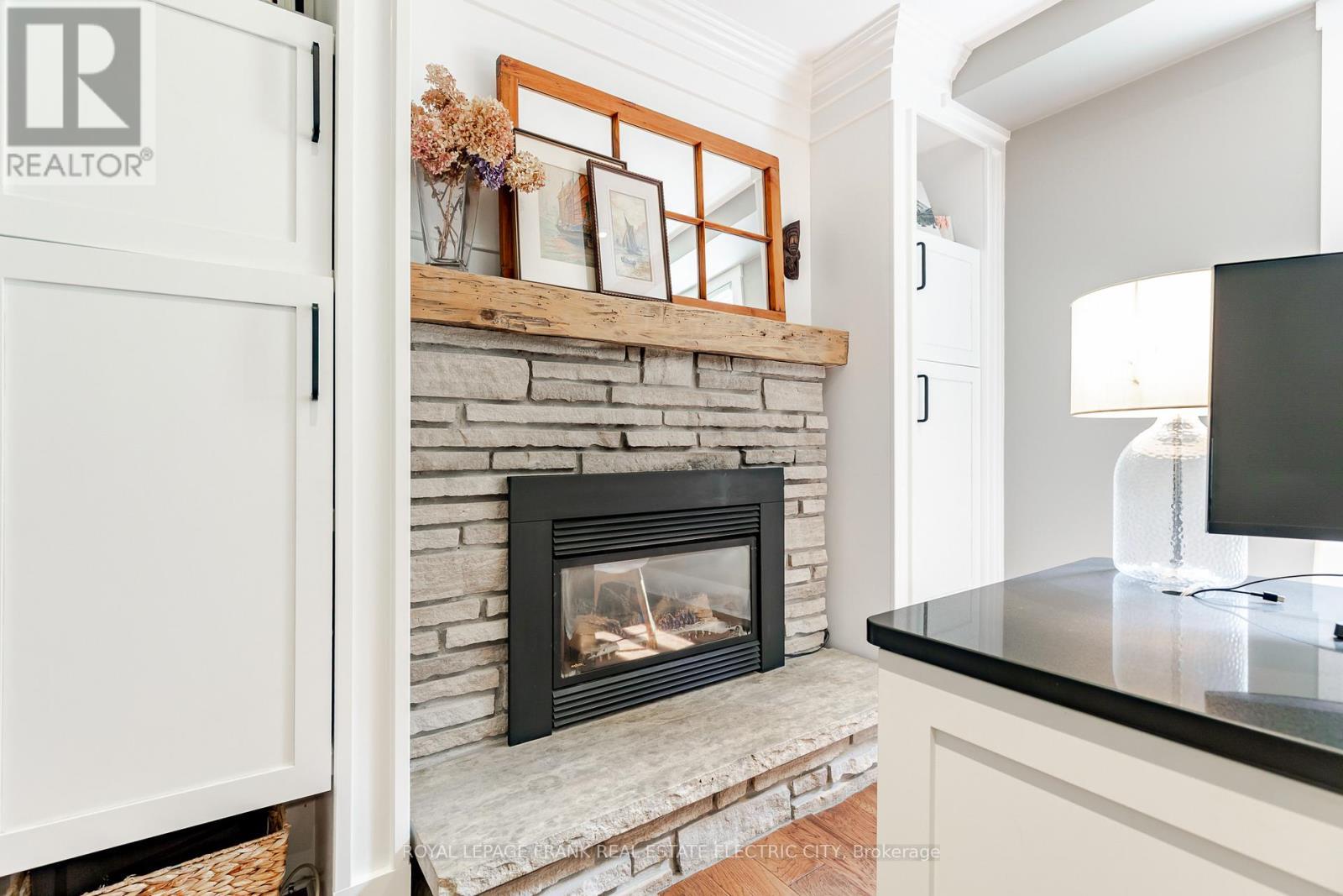 












1255 BRIDLE DRIVE

,
Peterborough West (North),




Ontario
K9J7J7

