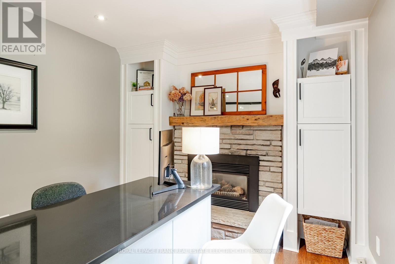












1255 BRIDLE DRIVE

,
Peterborough West (North),




Ontario
K9J7J7

