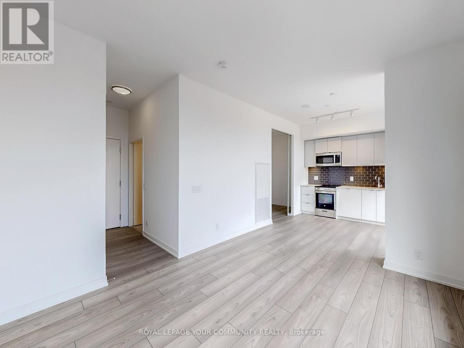 












517 - 285 DUFFERIN STREET

,
Toronto,




Ontario
M6K0J2

