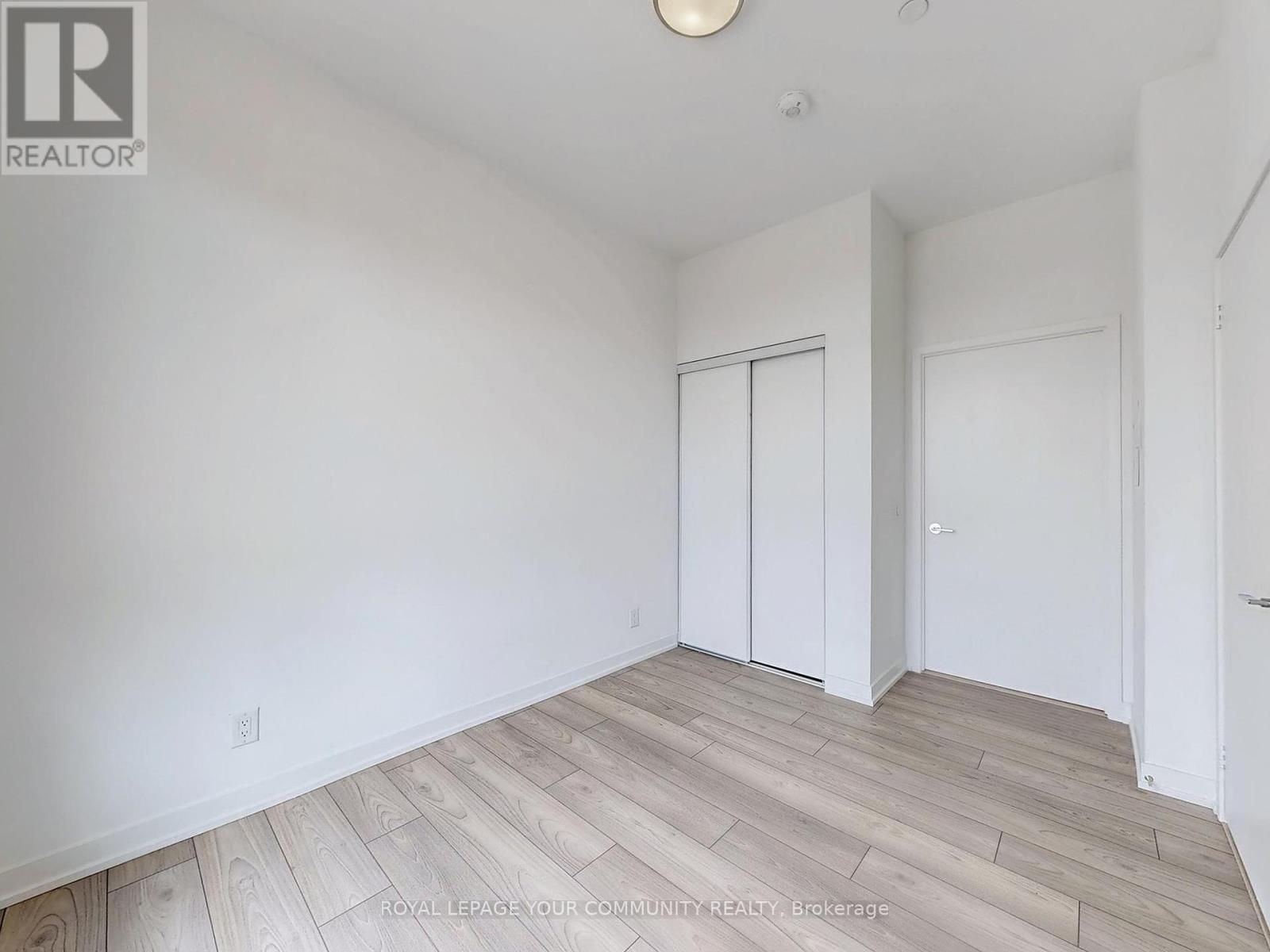 












517 - 285 DUFFERIN STREET

,
Toronto,




Ontario
M6K0J2

