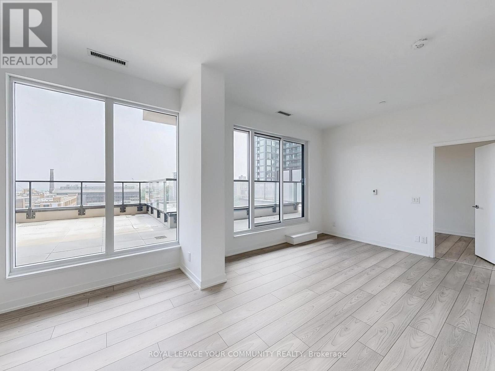 












517 - 285 DUFFERIN STREET

,
Toronto,




Ontario
M6K0J2

