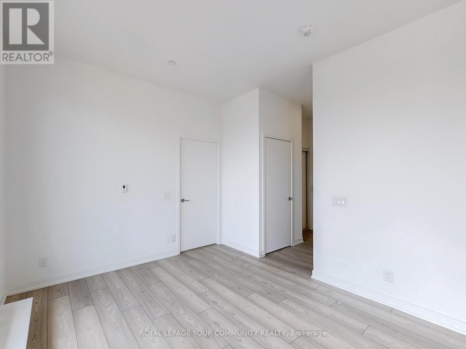 












517 - 285 DUFFERIN STREET

,
Toronto,




Ontario
M6K0J2

