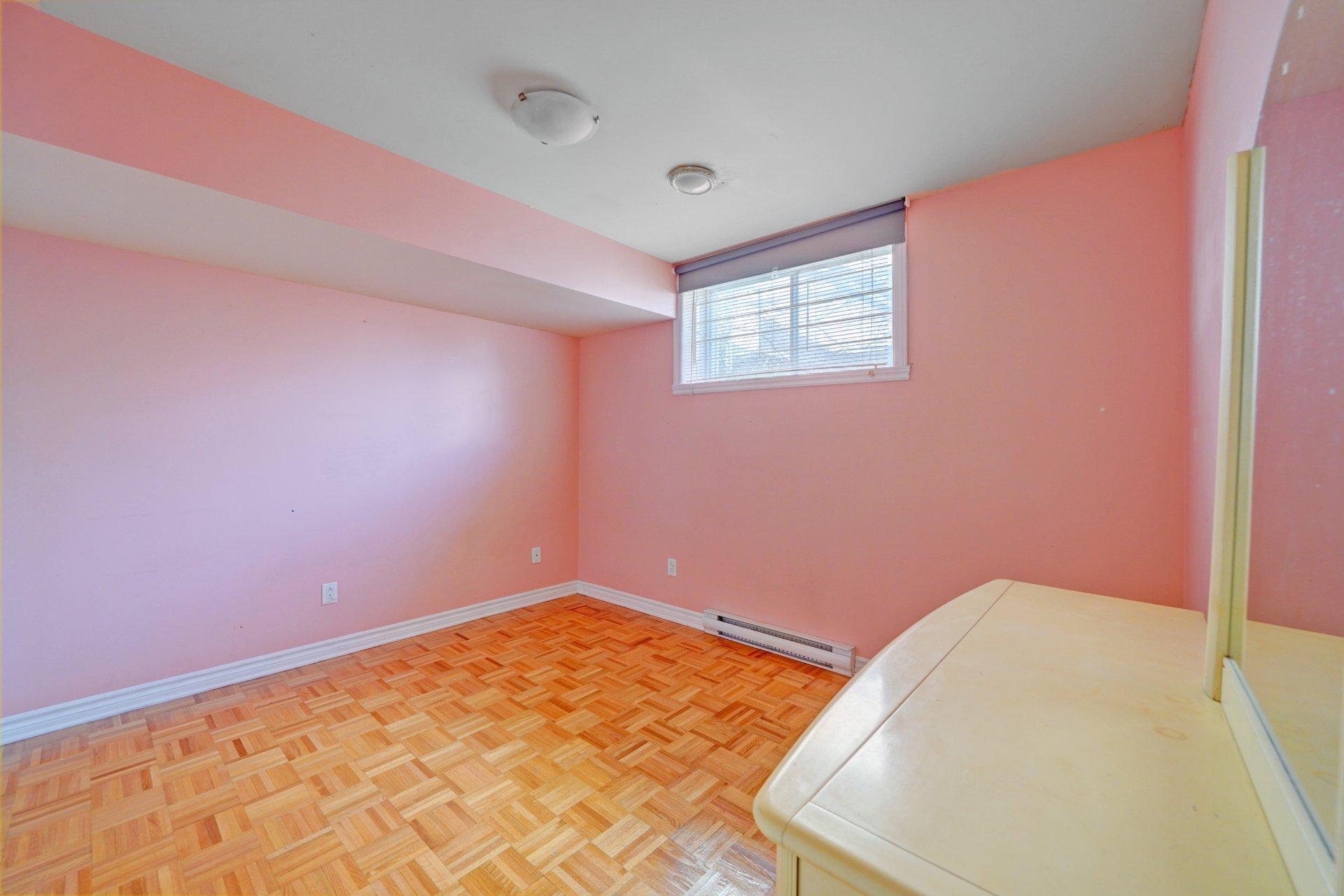 









9181


Crois. Rollin

,
Brossard,




QC
J4X2P7

