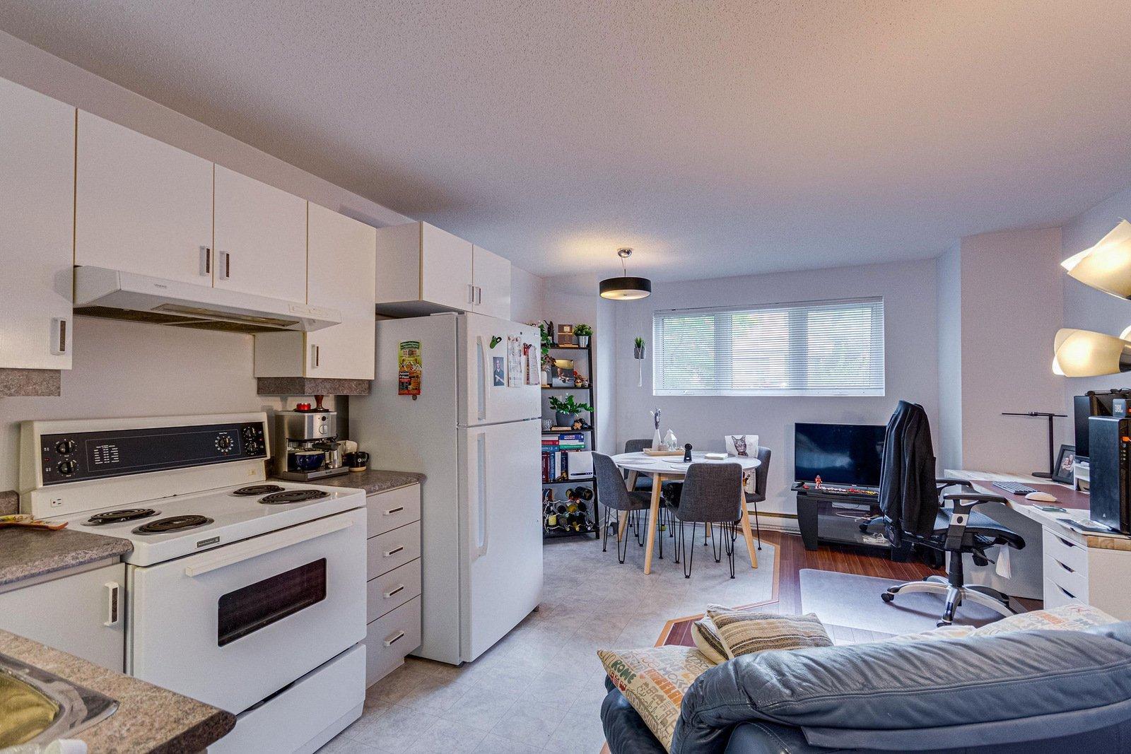 









19


Rue de l'Escalade

,
Gatineau (Hull),




QC
J8Z3N5

