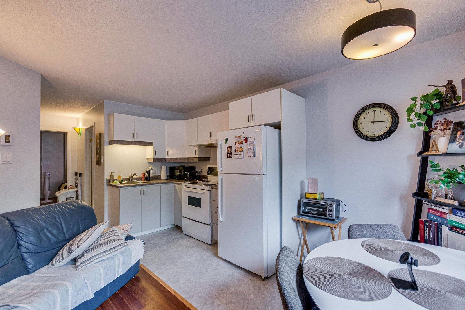 









19


Rue de l'Escalade

,
Gatineau (Hull),




QC
J8Z3N5

