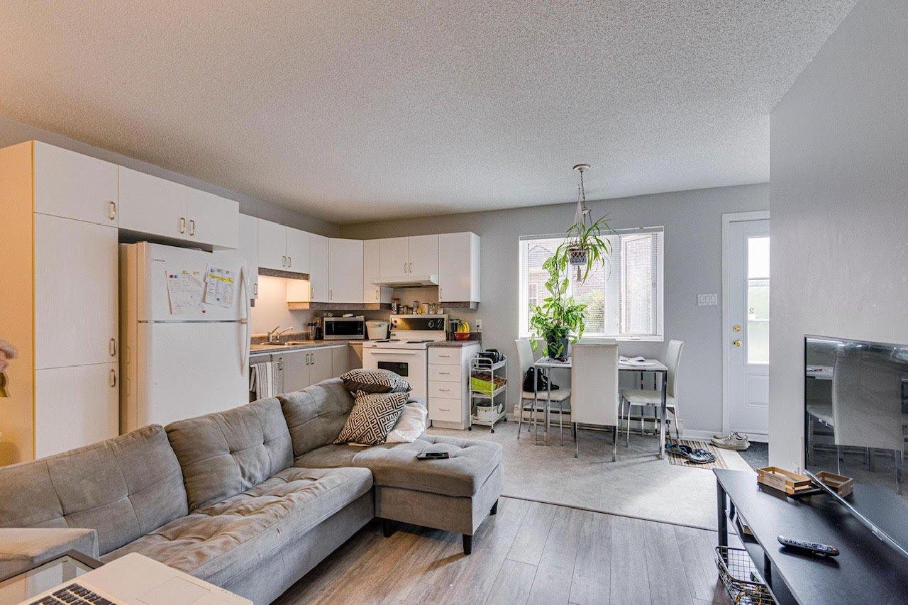 









19


Rue de l'Escalade

,
Gatineau (Hull),




QC
J8Z3N5

