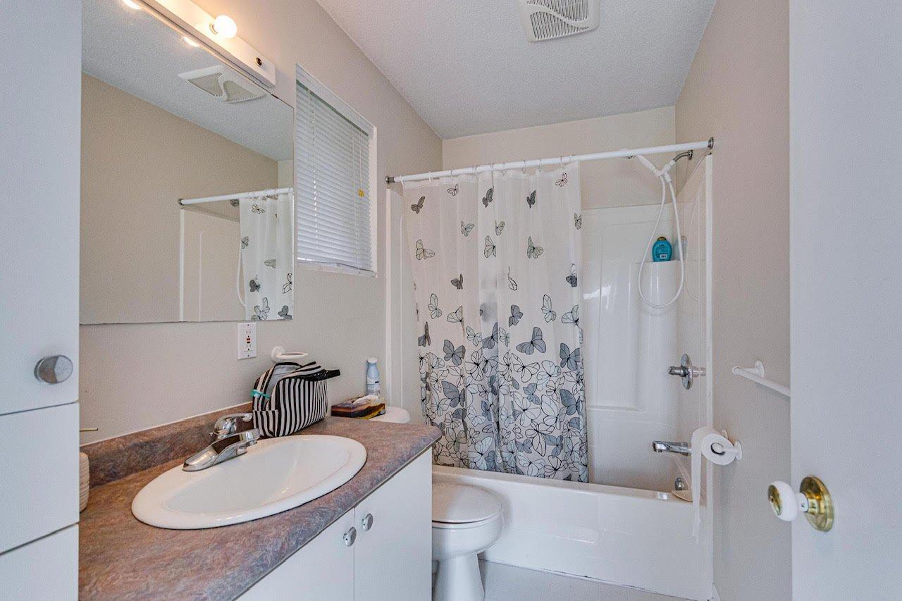 









19


Rue de l'Escalade

,
Gatineau (Hull),




QC
J8Z3N5

