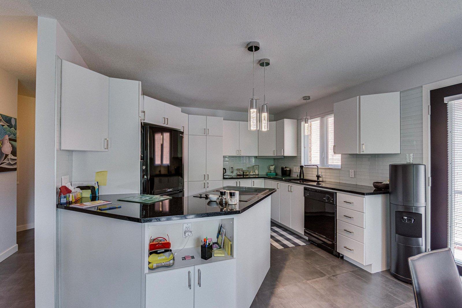









19


Rue de l'Escalade

,
Gatineau (Hull),




QC
J8Z3N5

