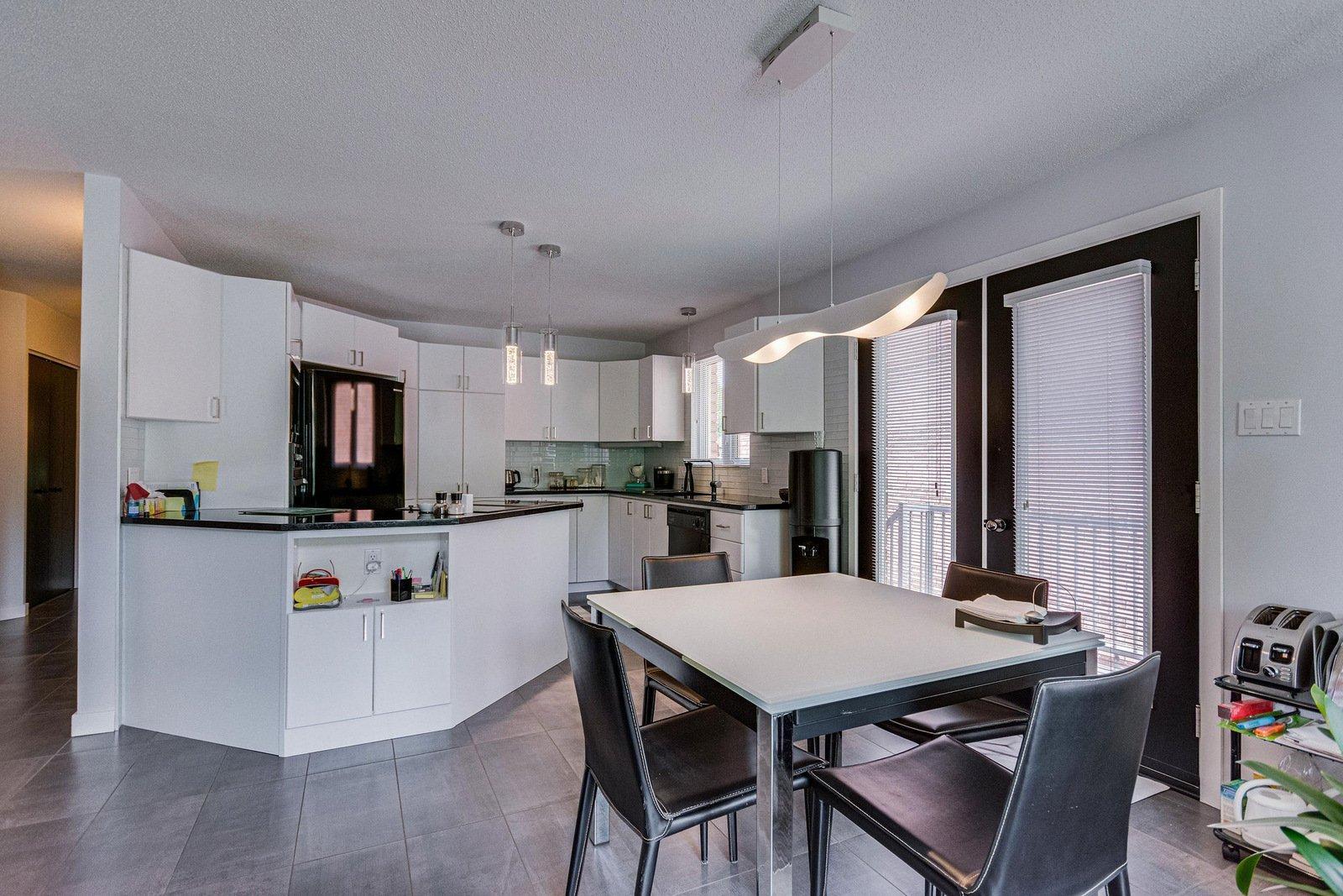 









19


Rue de l'Escalade

,
Gatineau (Hull),




QC
J8Z3N5

