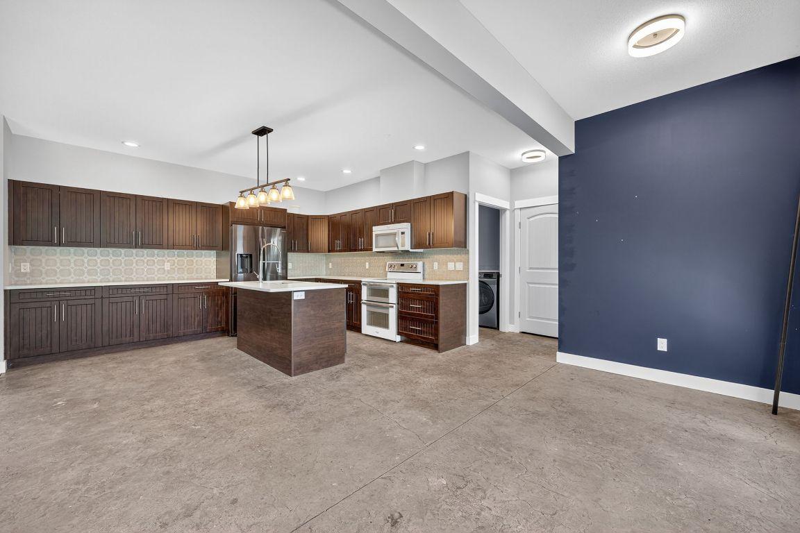 









2043


Elkridge

Drive,
West Kelowna,




BC
V4T 3K1


