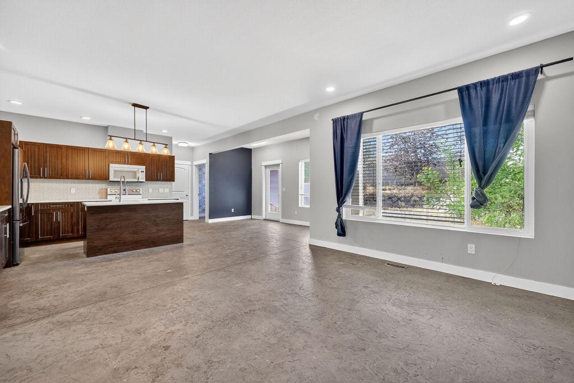 









2043


Elkridge

Drive,
West Kelowna,




BC
V4T 3K1

