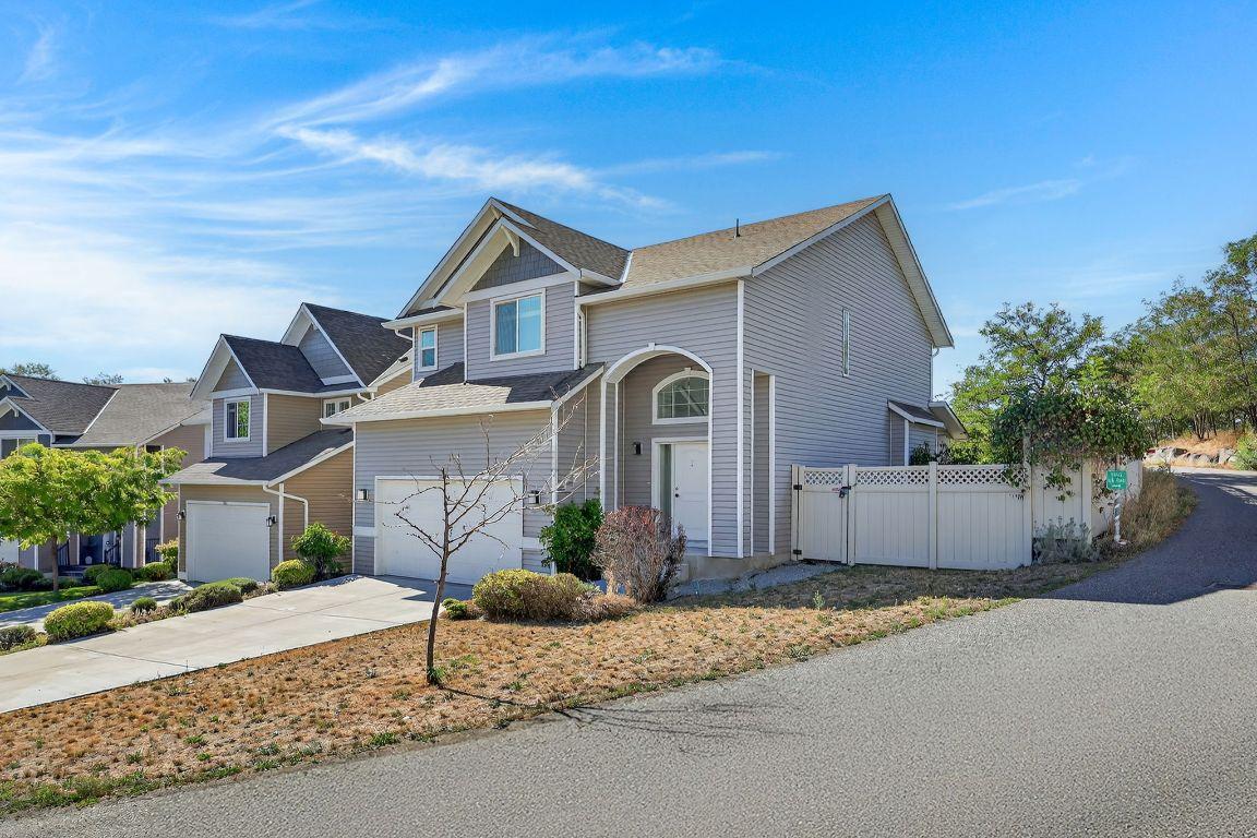 









2043


Elkridge

Drive,
West Kelowna,




BC
V4T 3K1

