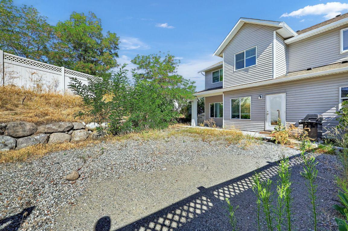 









2043


Elkridge

Drive,
West Kelowna,




BC
V4T 3K1

