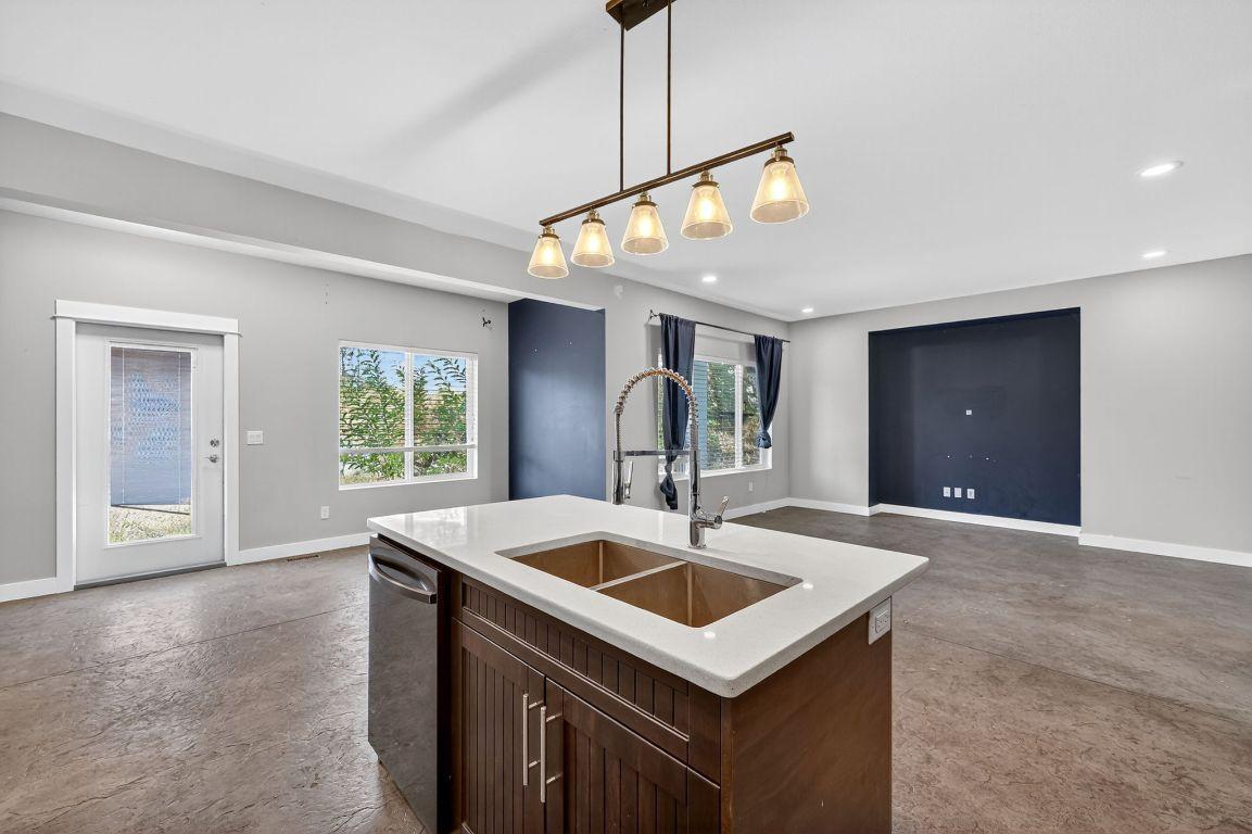 









2043


Elkridge

Drive,
West Kelowna,




BC
V4T 3K1


