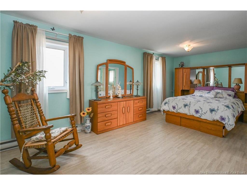 









171


Saint-Pierre E

BLVD,
Caraquet,




NB
E1W 1B1

