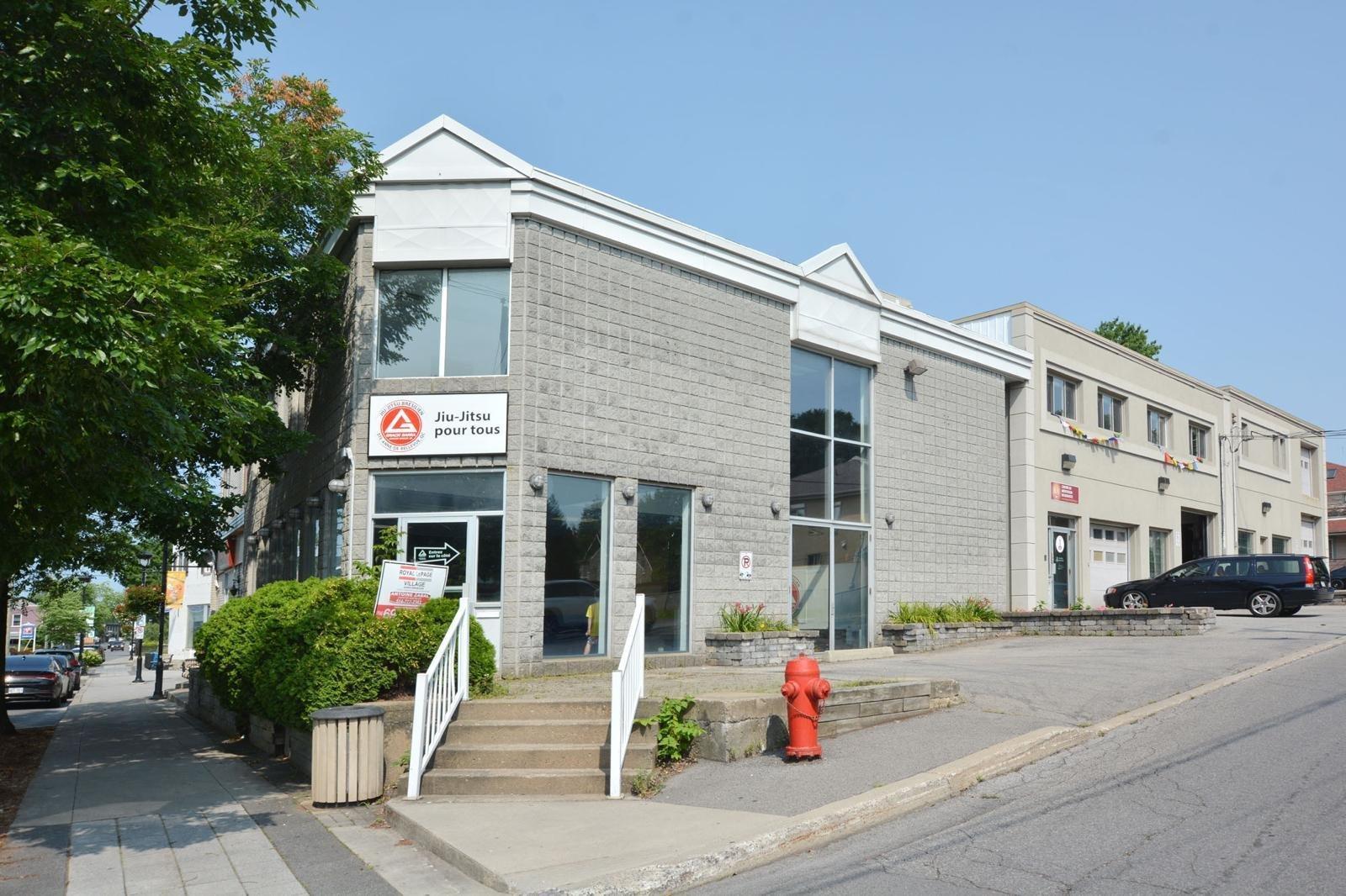









37

 - 39


Rue Ste-Anne

,
Sainte-Anne-de-Bellevue,




QC
H9X1L4

