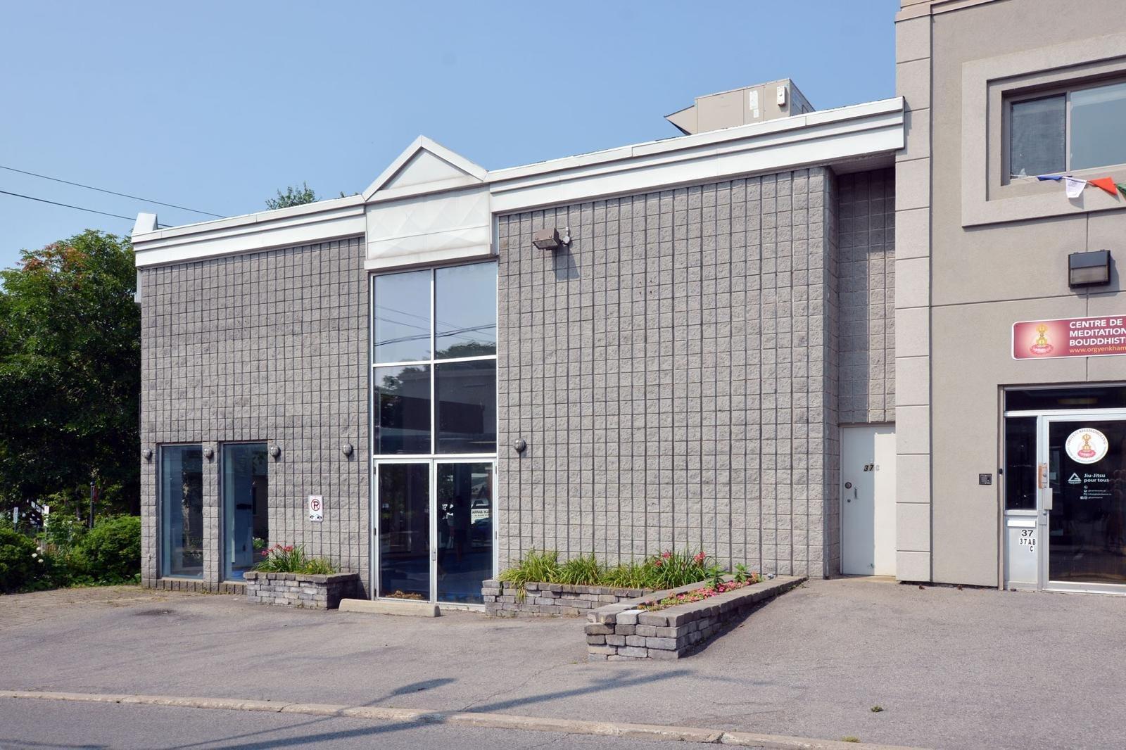 









37

 - 39


Rue Ste-Anne

,
Sainte-Anne-de-Bellevue,




QC
H9X1L4

