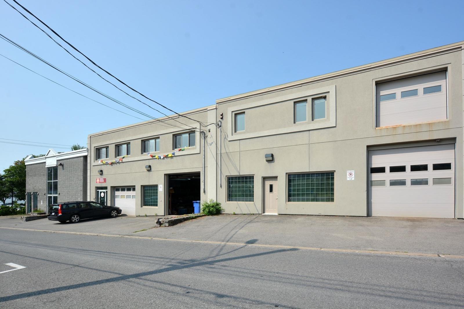 









37

 - 39


Rue Ste-Anne

,
Sainte-Anne-de-Bellevue,




QC
H9X1L4

