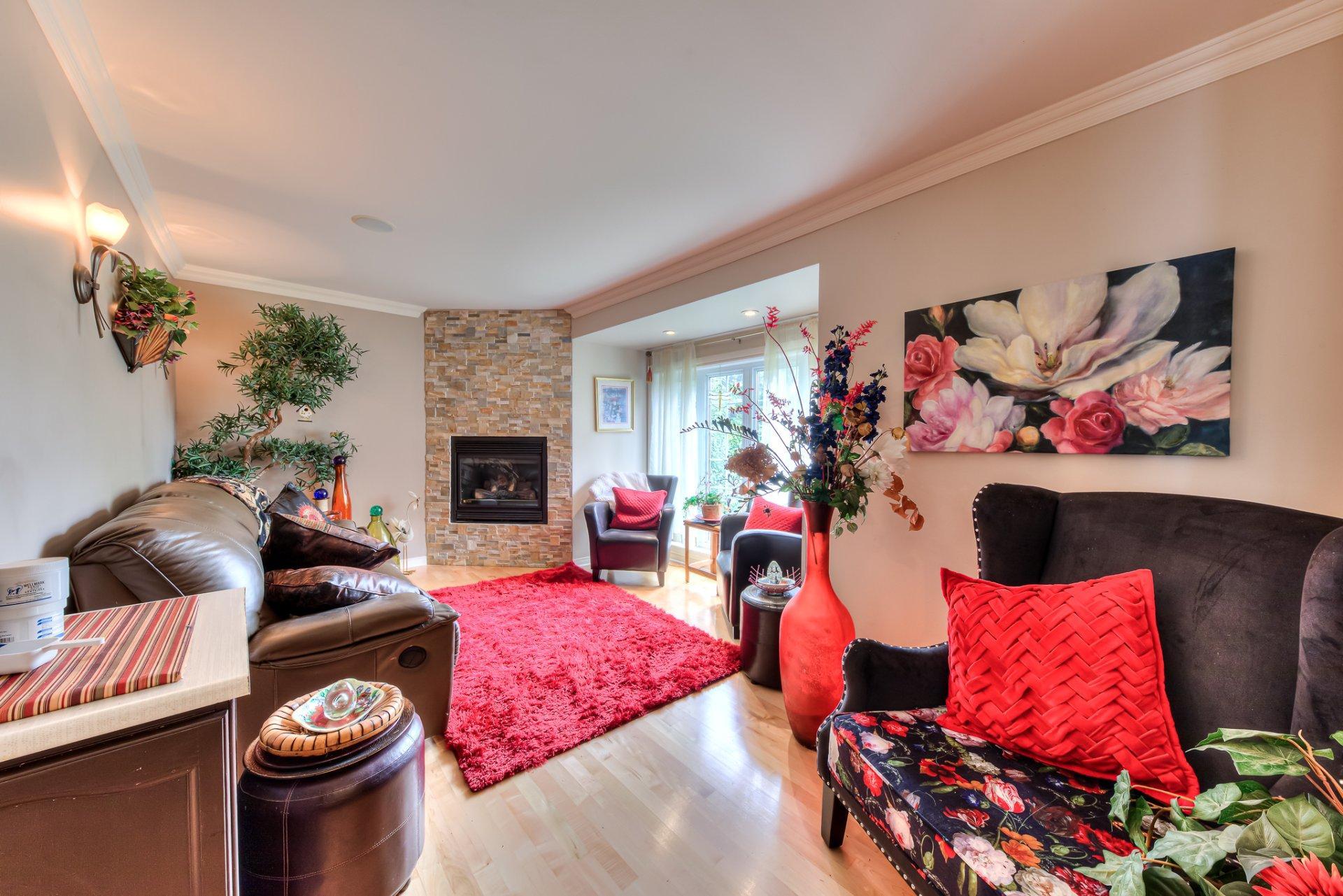 









212


Rue St-François

,
Rigaud,




QC
J0P1P0

