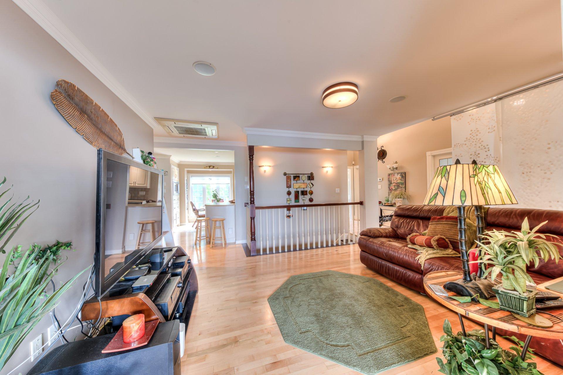 









212


Rue St-François

,
Rigaud,




QC
J0P1P0

