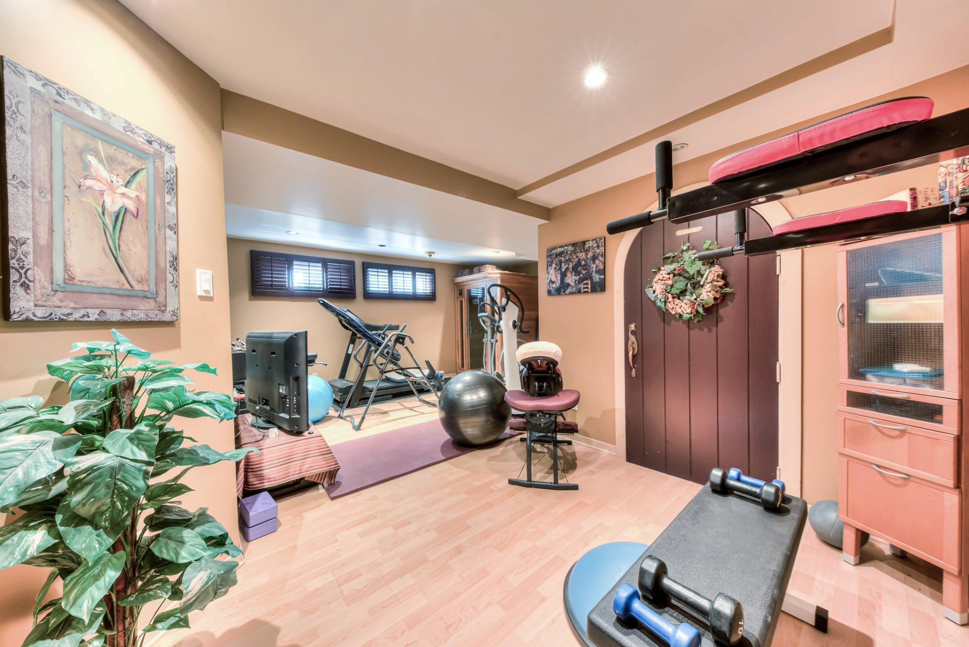 









212


Rue St-François

,
Rigaud,




QC
J0P1P0

