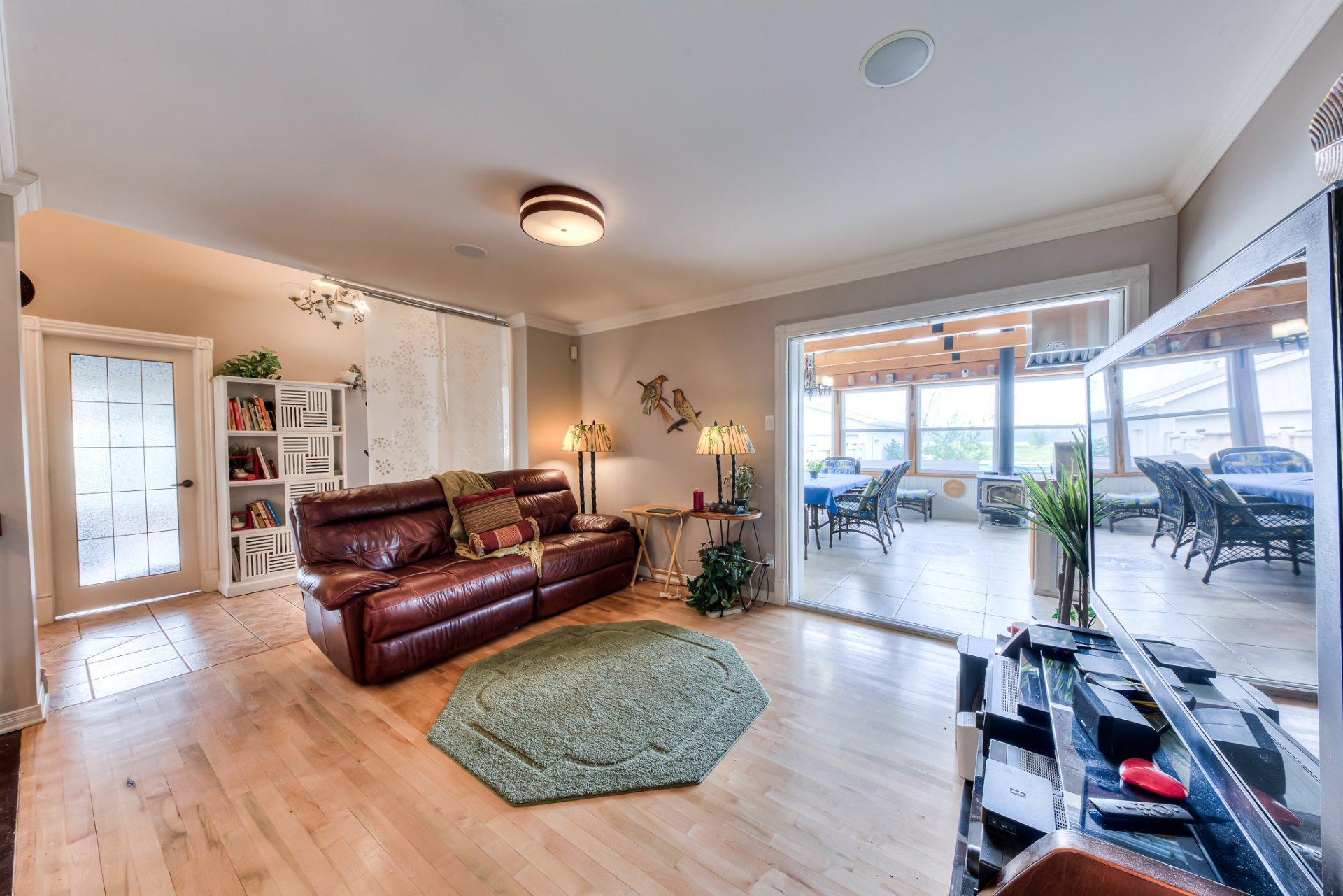 









212


Rue St-François

,
Rigaud,




QC
J0P1P0

