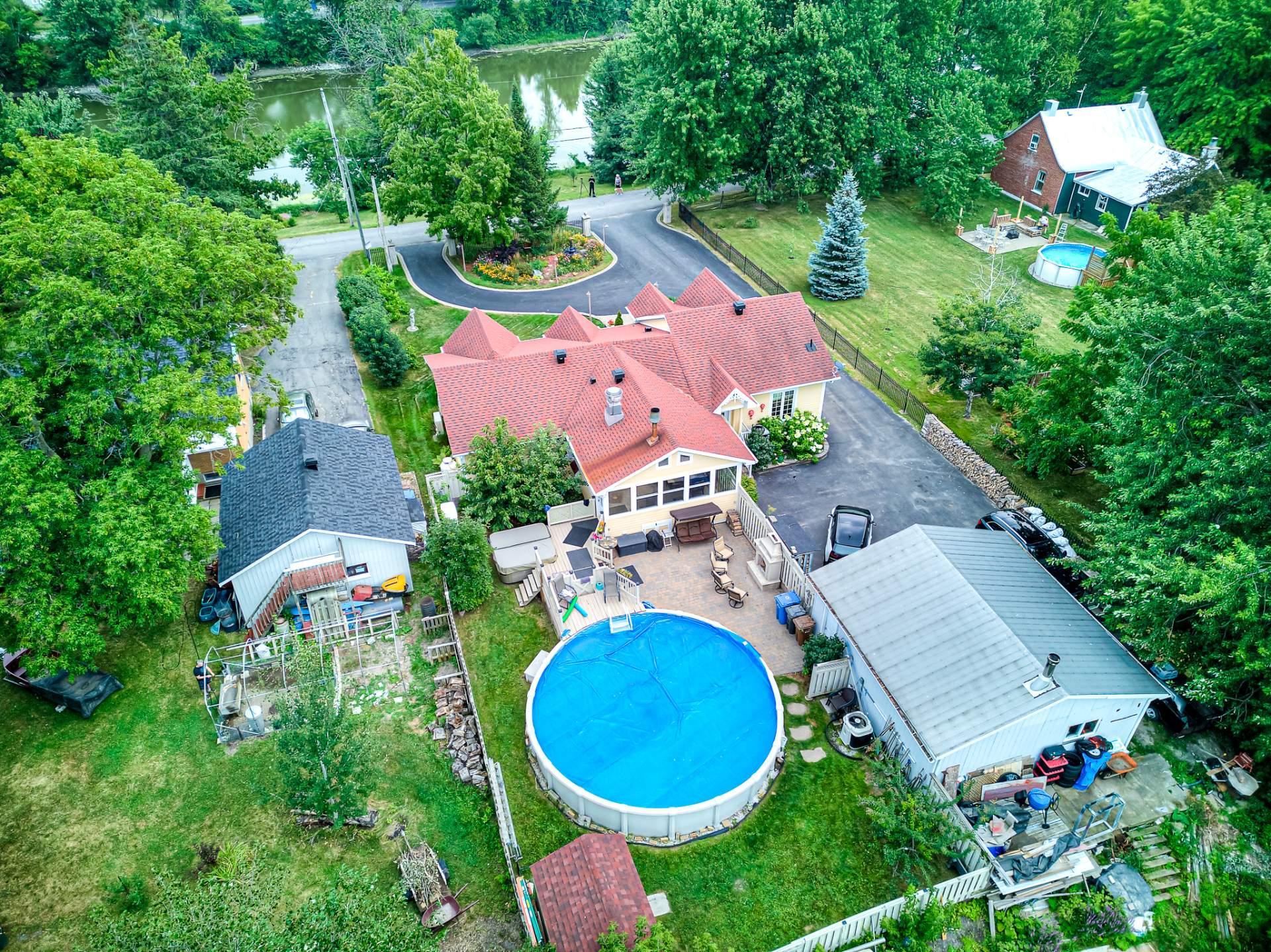 









212


Rue St-François

,
Rigaud,




QC
J0P1P0

