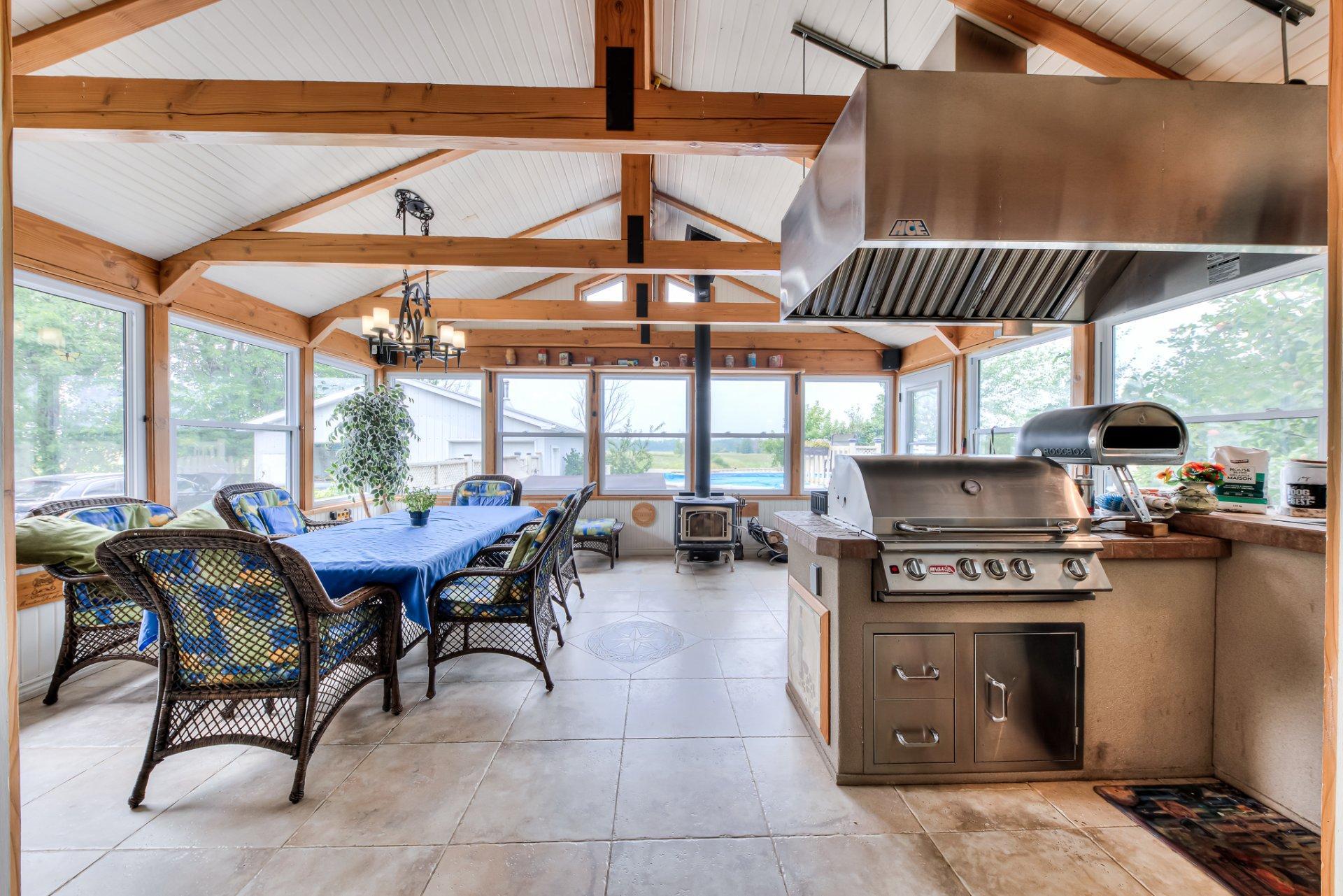 









212


Rue St-François

,
Rigaud,




QC
J0P1P0

