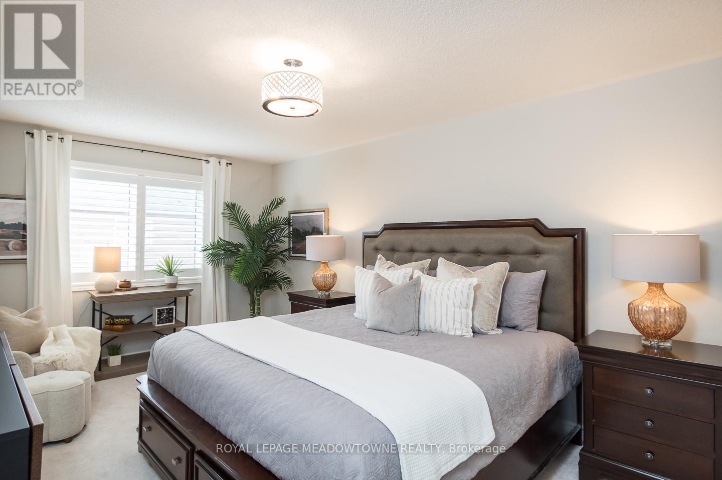 












315 BESSBOROUGH DRIVE

,
Milton,




Ontario
L9T8P5

