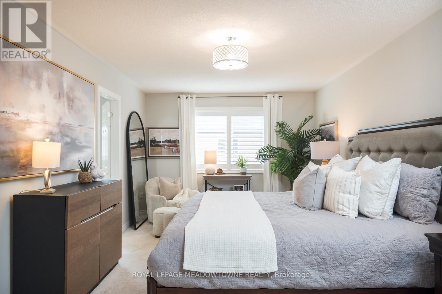 












315 BESSBOROUGH DRIVE

,
Milton,




Ontario
L9T8P5


